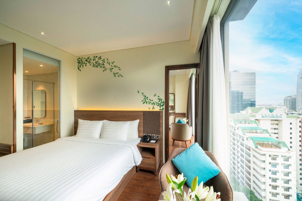 LUXURY CONNECTING PARK VIEW #2
