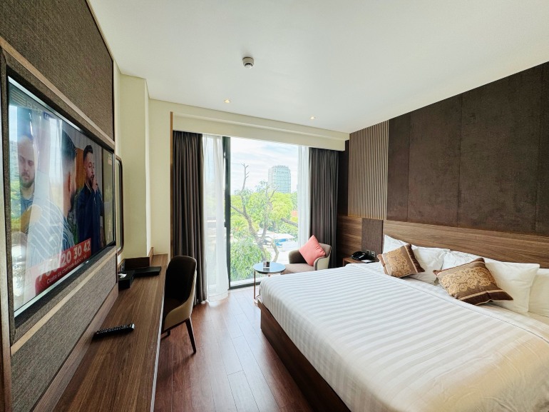 PREMIER DOUBLE CITY VIEW #1